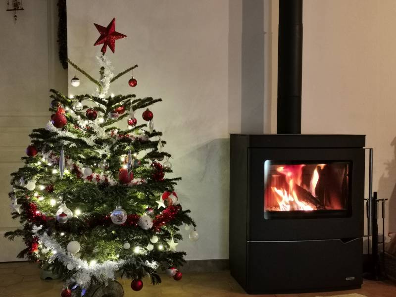 poele a bois noel ambiance feu pres de cabries