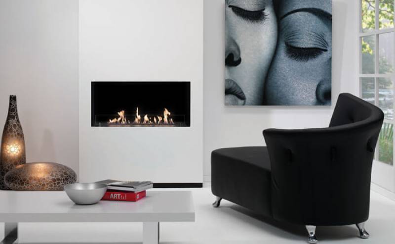 cheminee moderne au milieu du salon a cadenet