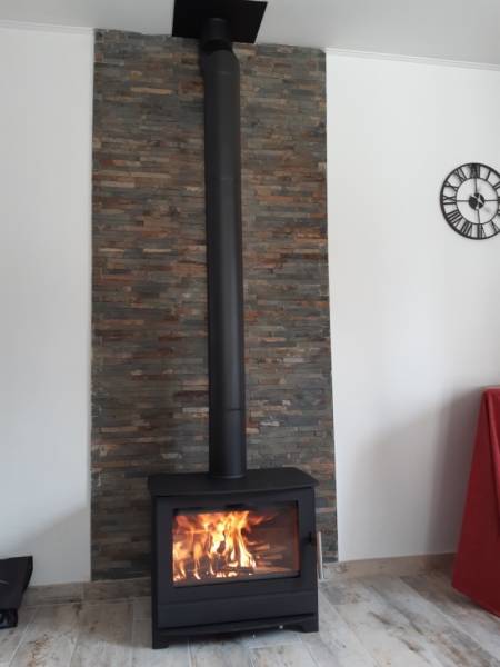 poele a bois scandinave moderne pres de gemenos